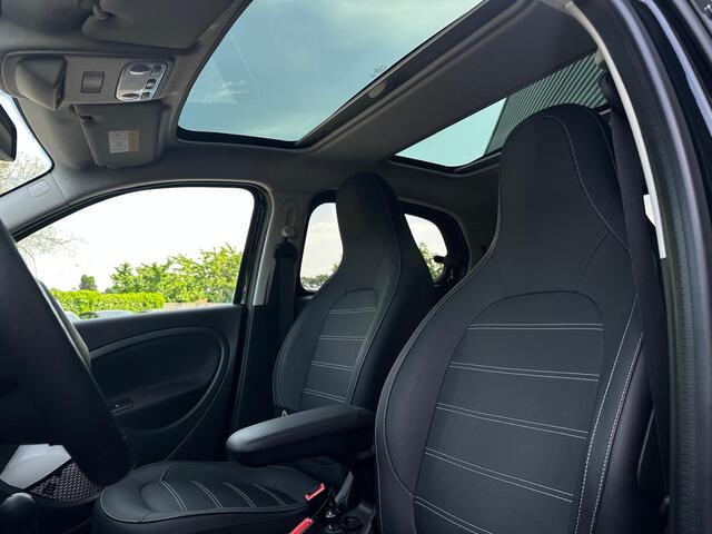 Smart EQ FORFOUR Comfort PLUS 18 kWh, Automaat, Bluetooth, Camera, Cruise, Pano, Leder, DAB, NAP