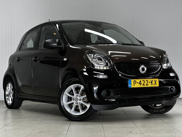 Smart FORFOUR 1.0 Passion/ 15'' LMV/ Clima/ Cruise/ Elek. Ramen/ Isofix/ Bluetooth/ Multi. LEDER. Stuur/ LED Dagrijverl.
