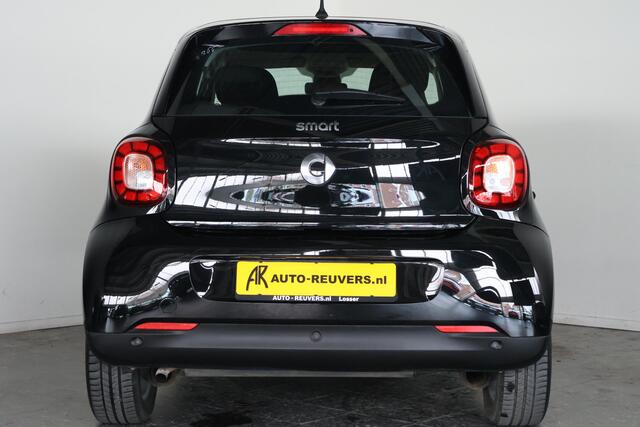 Smart FORFOUR 0.9 Turbo 90 pK / Panorama / Cruisecontrol / Clima / Bluetooth