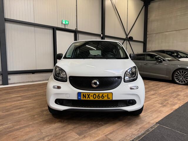 Smart FORFOUR 1.0 Pure / CLIMA / CRUISE / APPLE CARPLAY /