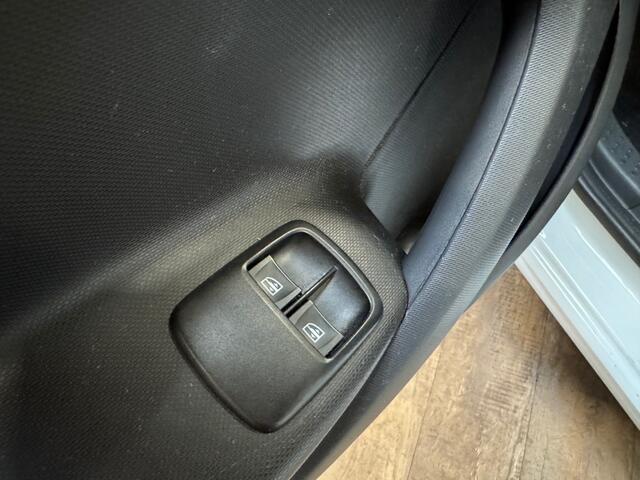 Smart FORFOUR 1.0 Pure / CLIMA / CRUISE / APPLE CARPLAY /