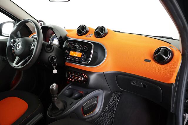 Smart FORFOUR 0.9 Turbo 90 PK / Panorama / Cruisecontrol / Clima / Bluetooth