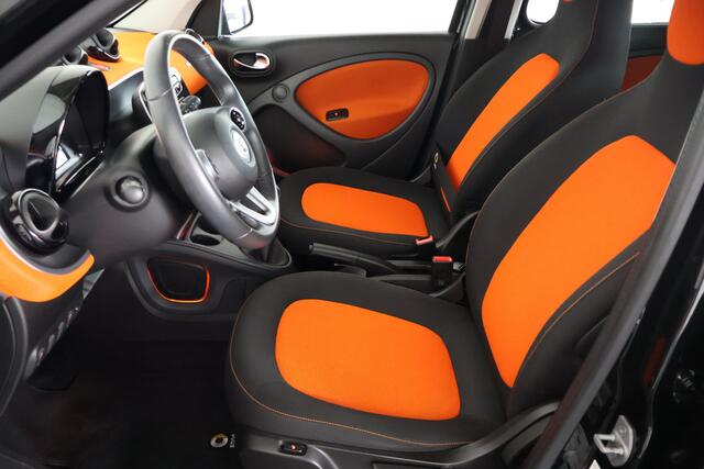 Smart FORFOUR 0.9 Turbo 90 PK / Panorama / Cruisecontrol / Clima / Bluetooth