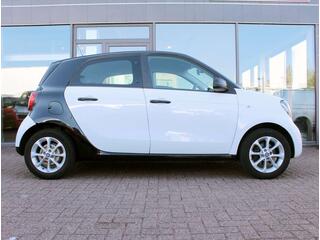 smart-forfour-1.0-business-solution