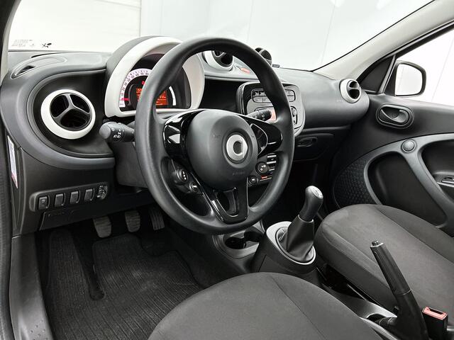 Smart FORFOUR 1.0 Business Solution 5drs. / Airco-ecc. / Cruise control / Radio multimedia / Apk 12-2026
