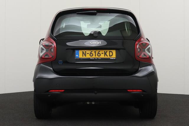 Smart FORTWO EQ Comfort PLUS Pano-dak Camera Carplay Leder
