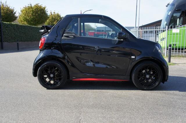 Smart FORTWO 1.0 T 90PK BRABUS Nightrunner LEDER/NAVI/CRUISE KEURIGE STAAT