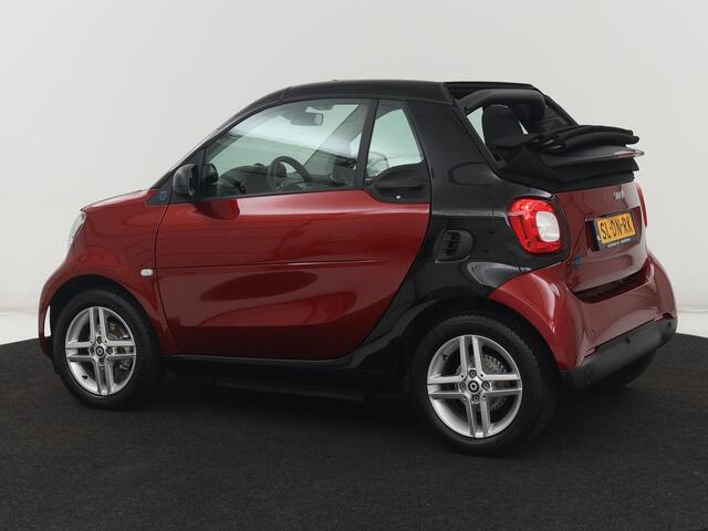Smart FORTWO EQ Comfort 18 kWh | SOH 92,2% | Carplay | Cruise control | Climate control | Elektrisch vouwdak | Parkeerhulp | Bluetooth | Cabriolet