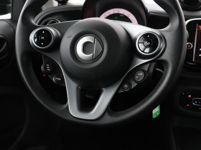 Smart FORTWO EQ Comfort 18 kWh | SOH 92,2% | Carplay | Cruise control | Climate control | Elektrisch vouwdak | Parkeerhulp | Bluetooth | Cabriolet