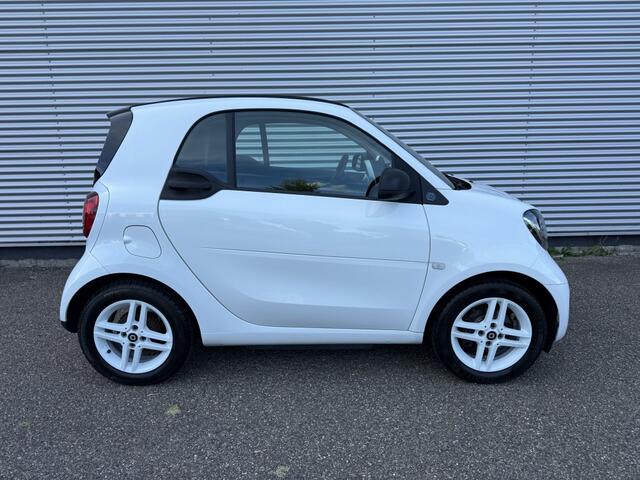 Smart FORTWO EQ Comfort PLUS Stoelverwarming Cruise SOH 93% Clima 16" lichtmetaal