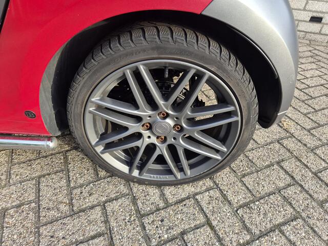 Smart FORTWO cabrio 1.0 Turbo BRABUS Look! smart fortwo cabrio 1.0 Turbo Pure