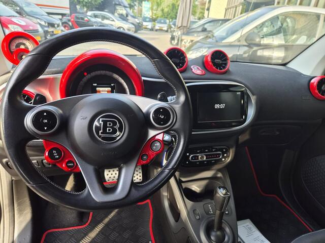 Smart FORTWO cabrio 1.0 Turbo BRABUS Look! smart fortwo cabrio 1.0 Turbo Pure