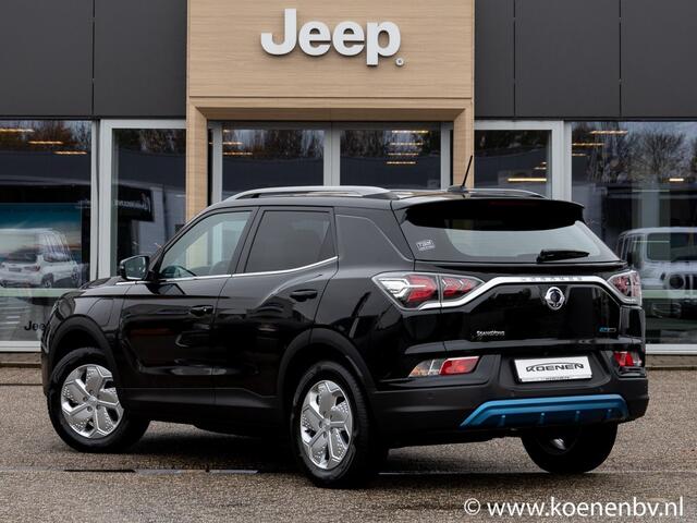 Ssangyong KORANDO Titanium / Leer / LED / Navi / 1500Kg trekgew