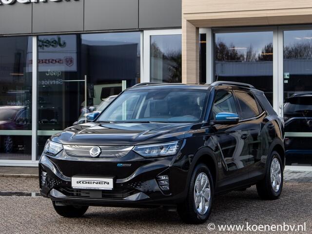 Ssangyong KORANDO Titanium / Leer / LED / Navi / 1500Kg trekgew