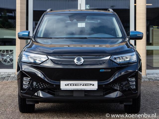 Ssangyong KORANDO Titanium / Leer / LED / Navi / 1500Kg trekgew