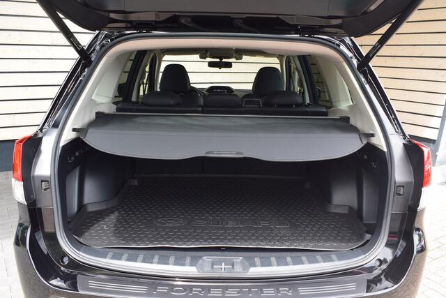 Subaru FORESTER 2.0i e-BOXER First Edition