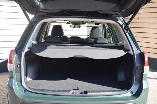 Subaru FORESTER 2.0i e-BOXER Premium Black