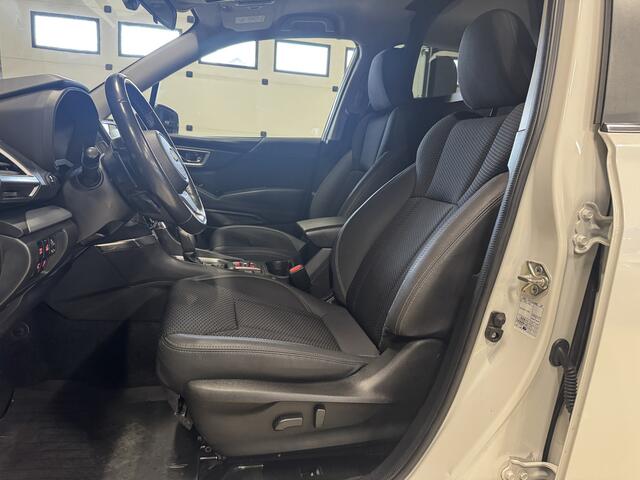 Subaru FORESTER e-BOXER | Grijs kenteken | Carplay | Trekhaak | Adaptive cruise | Camera | Stoelverwarming