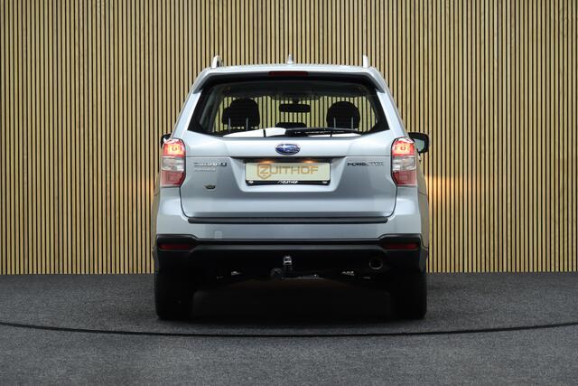Subaru FORESTER 2.0 Comfort Automaat | Cruise-control | Trekhaak | Camera | Clima | LM Velgen | X-Mode | Stoelverwarming | Dealer Onderhouden!