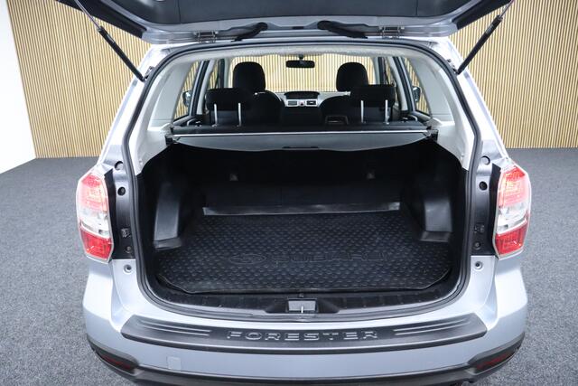 Subaru FORESTER 2.0 Comfort Automaat | Cruise-control | Trekhaak | Camera | Clima | LM Velgen | X-Mode | Stoelverwarming | Dealer Onderhouden!