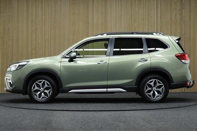 Subaru FORESTER 2.0i e-BOXER First Edition | Adaptive-cruise | Panoramadak | Apple Carplay & Android Auto | Trekhaak | Leder | Camera | Navigatie | Elek. Achterklep