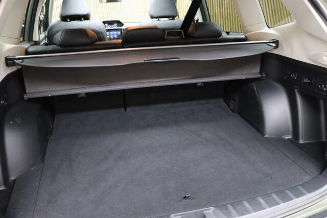 Subaru FORESTER 2.0i e-BOXER First Edition | Adaptive-cruise | Panoramadak | Apple Carplay & Android Auto | Trekhaak | Leder | Camera | Navigatie | Elek. Achterklep