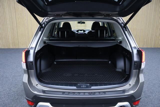 Subaru FORESTER 2.0i e-BOXER Premium | Adaptive-cruise | Trekhaak | Apple Carplay & Android Auto | Leder | Camera | Dodehoekdetectie | Keyless