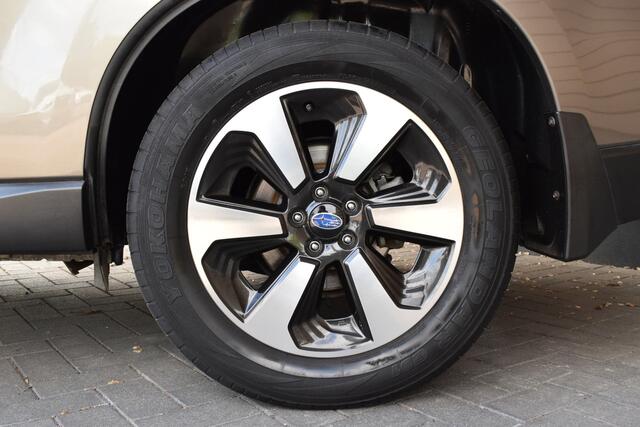 Subaru FORESTER 2.0 Premium - Dealer onderhouden - Trekhaak Eyesight