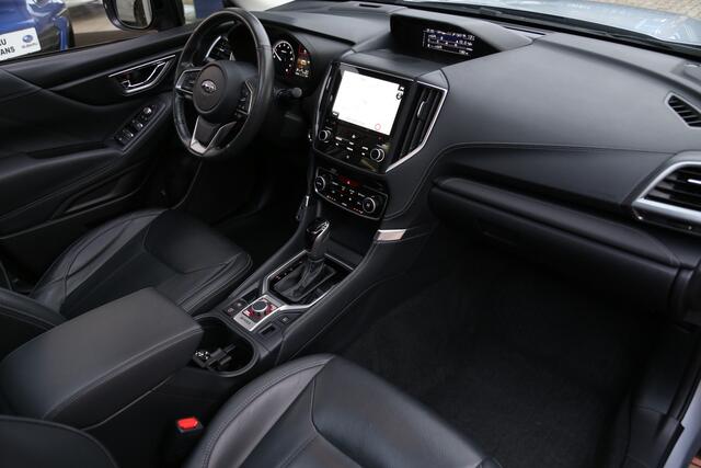 Subaru FORESTER 2.0i e-BOXER Premium Schuifdak Leer LED Camera ACC