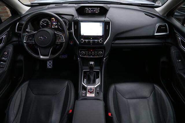 Subaru FORESTER 2.0i e-BOXER Premium Schuifdak Leer LED Camera ACC