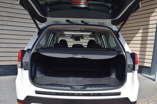 Subaru FORESTER 2.0i e-BOXER Premium - Trekhaak - Dealer onderhouden