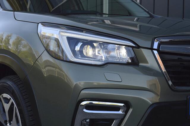 Subaru FORESTER 2.0i e-BOXER First Edition Rijklaarprijs-Garantie Leder Trekhaak Navigatie Camera Airco