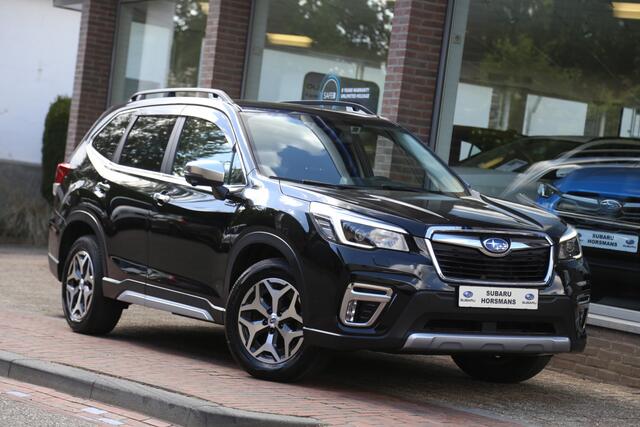 Subaru FORESTER 2.0i e-BOXER AWD Luxury Navi Carplay Camera LED