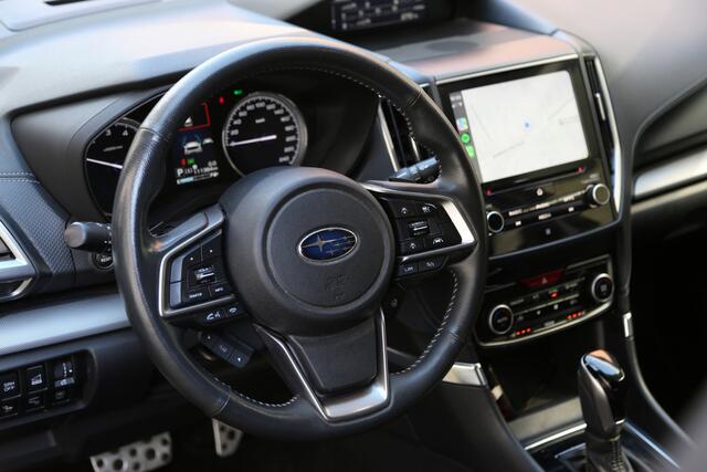 Subaru FORESTER 2.0i e-BOXER AWD Luxury Navi Carplay Camera LED