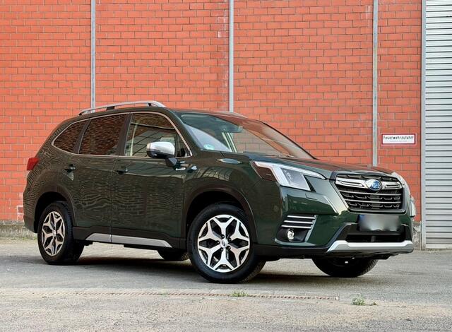 Subaru FORESTER 2.0i e-BOXER Comfort Trekhaak / Camera / Stoel stuur verwarming.