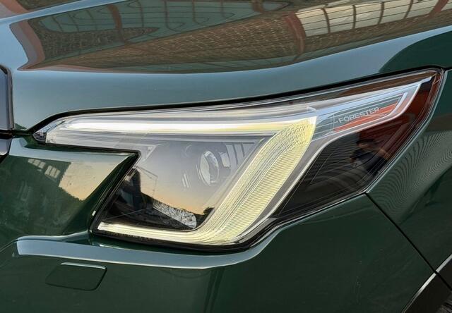 Subaru FORESTER 2.0i e-BOXER Comfort Trekhaak / Camera / Stoel stuur verwarming.