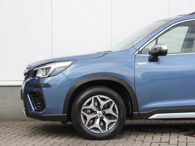 Subaru FORESTER 2.0i e-BOXER Luxury | Navi | Camera | Trekhaak