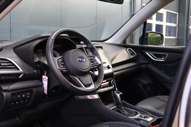 Subaru FORESTER 2.0i e-BOXER Premium 4WD | Trekhaak | Leer | Panoramadak | Adapt. Cruise | Camera | Sideview | Stoelverwarming voor + achter | Apple Carplay / Android Auto