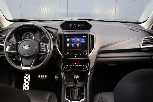 Subaru FORESTER 2.0i e-BOXER Premium 4WD | Trekhaak | Leer | Panoramadak | Adapt. Cruise | Camera | Sideview | Stoelverwarming voor + achter | Apple Carplay / Android Auto