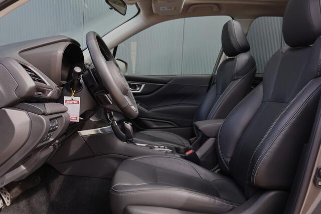 Subaru FORESTER 2.0i e-BOXER Premium 4WD | Trekhaak | Leer | Panoramadak | Adapt. Cruise | Camera | Sideview | Stoelverwarming voor + achter | Apple Carplay / Android Auto
