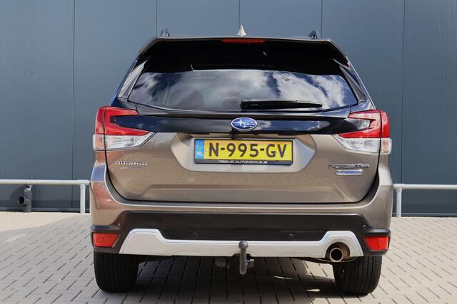 Subaru FORESTER 2.0i e-BOXER Premium 4WD | Trekhaak | Leer | Panoramadak | Adapt. Cruise | Camera | Sideview | Stoelverwarming voor + achter | Apple Carplay / Android Auto