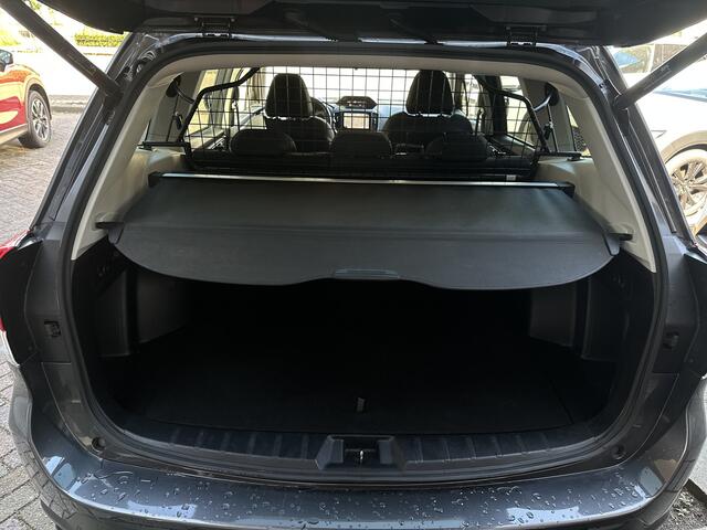 Subaru FORESTER 2.0i e-BOXER Comfort Automaat/Trekhaak/Parkeerhulp/Navi/Camera