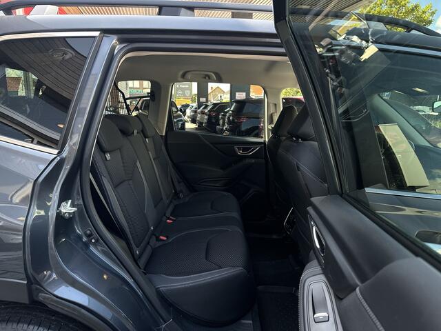 Subaru FORESTER 2.0i e-BOXER Comfort Automaat/Trekhaak/Parkeerhulp/Navi/Camera
