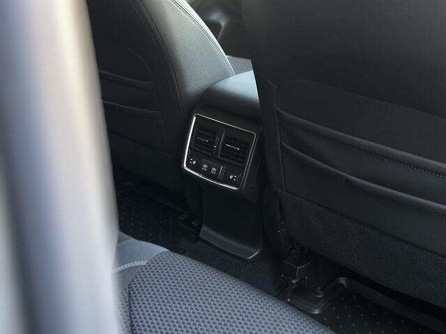 Subaru FORESTER 2.0i e-BOXER Comfort Automaat/Trekhaak/Parkeerhulp/Navi/Camera