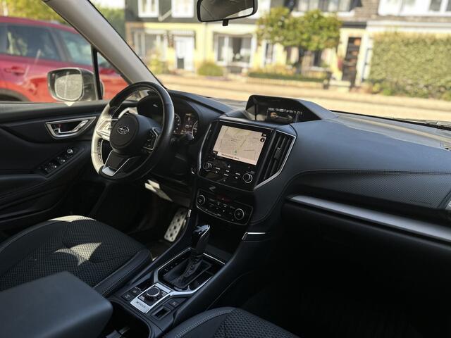 Subaru FORESTER 2.0i e-BOXER Comfort Automaat/Trekhaak/Parkeerhulp/Navi/Camera