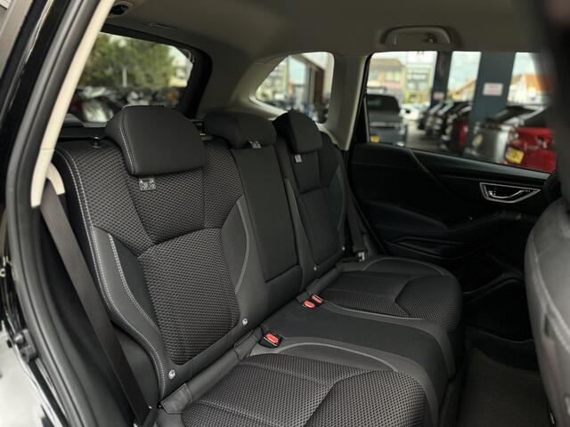 Subaru FORESTER 2.0i e-BOXER Comfort Automaat/Trekhaak/Parkeerhulp/Navi/Camera