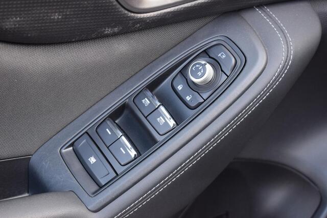 Subaru FORESTER 2.0i e-BOXER Luxury Navi Airco Camera Km 64.350!!
