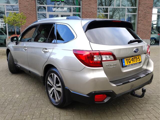 Subaru OUTBACK 2.5i Premium Afn.trekhaak - Incl LM. winterwielen - Leder - schuif/Kanteldak - NL auto