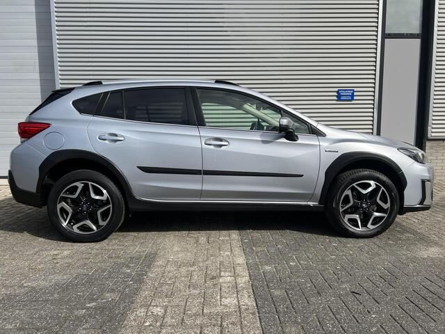 Subaru XV 2.0i e-BOXER Premium Automaat | Apple Carplay & Android Auto | Elek. Schuif/Kantel Dak | Climate Control | Lichtmetalen Velgen