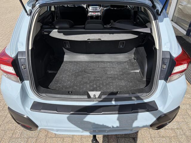 Subaru XV 2.0i Premium / Automaat / AWD / Vol-Leder / Schuif-Kanteldak / Trekhaak / Stoel-/Stuurverwarming / Adaptieve Cruise-Control / Apple-Carplay & Android-Auto / LED / Keyless / Climate-Control / Radio-Bluetooth / Navi / Camera-Achter / 18'' LMV / All-Season / ENZ.